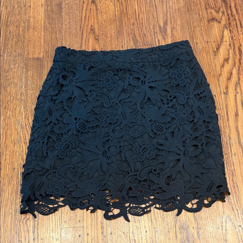 Banana Republic Black Crochet Lace Overlay Mini Skirt • Size 4